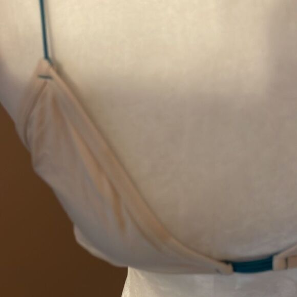 NWOT Out From Under Urban Outfitters Bralette Size Large - Picture 3 of 7